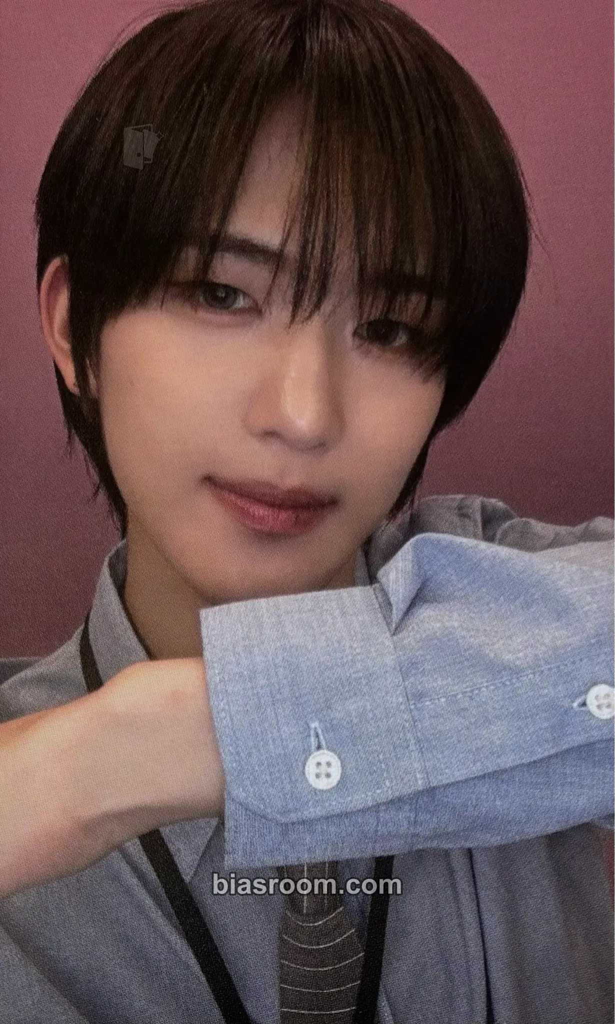 Gihyeon NouerA 2nd Fanmeeting 'Nova! It's Dangerous Outside The Covers!' Photocard - NouerA - NouerA K-pop photocard