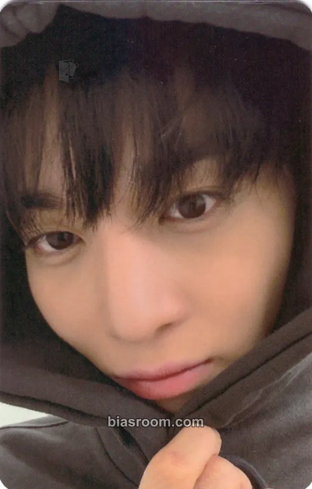 Jinyoung STILL YOUNG Photocard - Bae Jinyoung - Bae Jinyoung K-pop photocard
