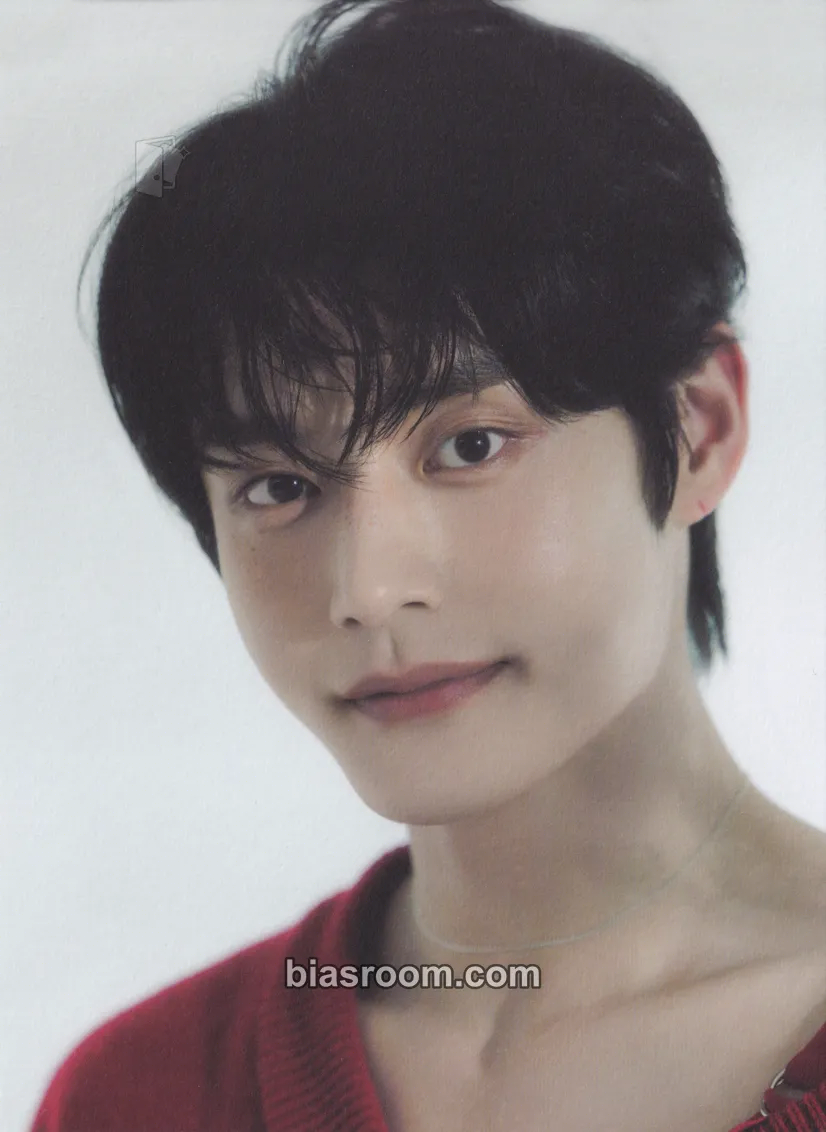 Jiwoong Cinema Paradise Photocard - ZEROBASEONE - ZEROBASEONE K-pop photocard