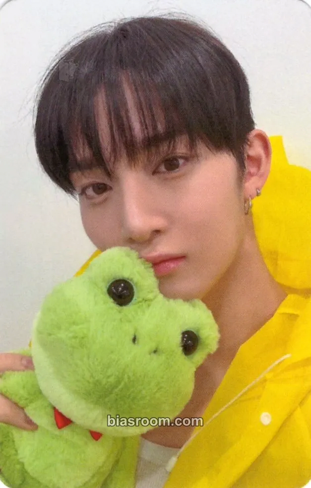 Jinyoung STILL YOUNG Photocard - Bae Jinyoung - Bae Jinyoung K-pop photocard