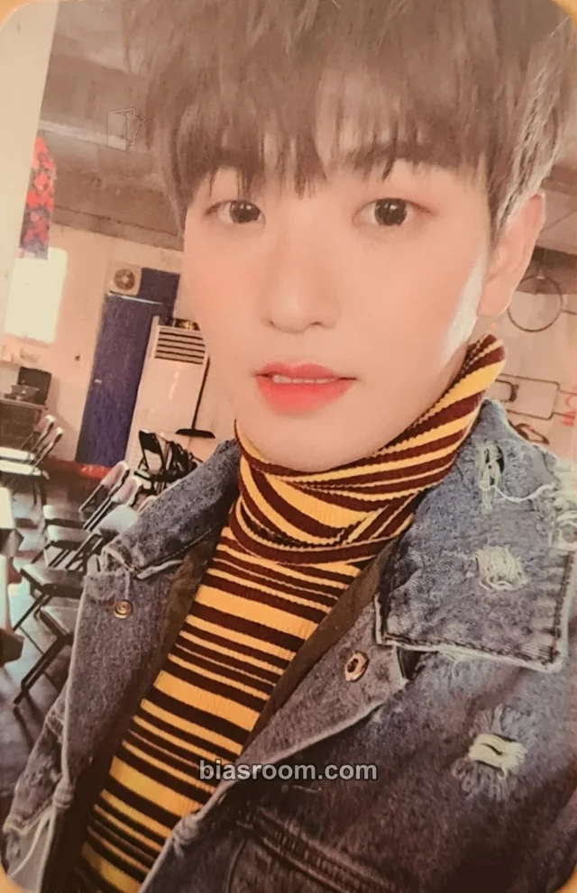 100% - Hyukjin - RE:tro Album hip version first press only album photocard