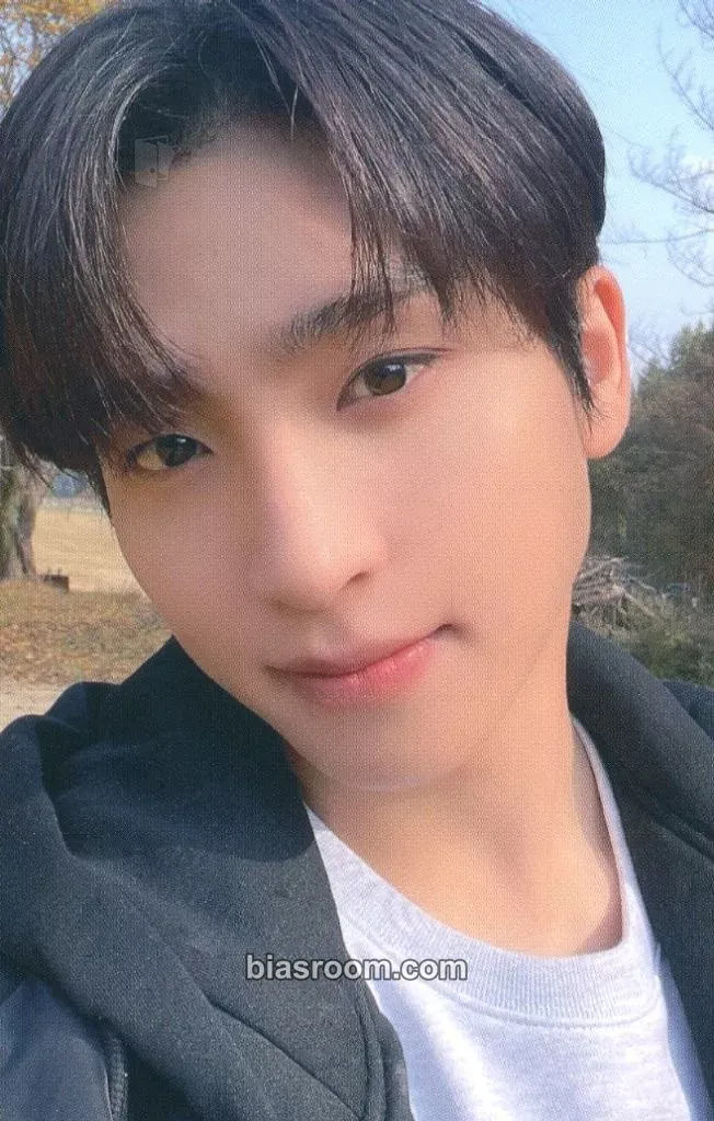 Sangyeon 2022 Fan-Con: The B-Road Photocard - THE BOYZ - THE BOYZ K-pop photocard