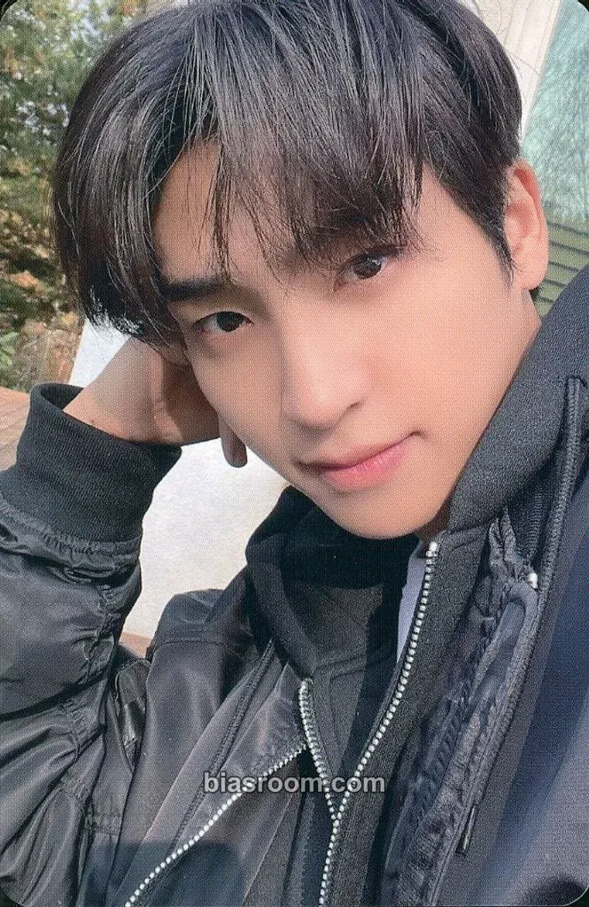 Sangyeon 2022 Fan-Con: The B-Road Photocard - THE BOYZ - THE BOYZ K-pop photocard