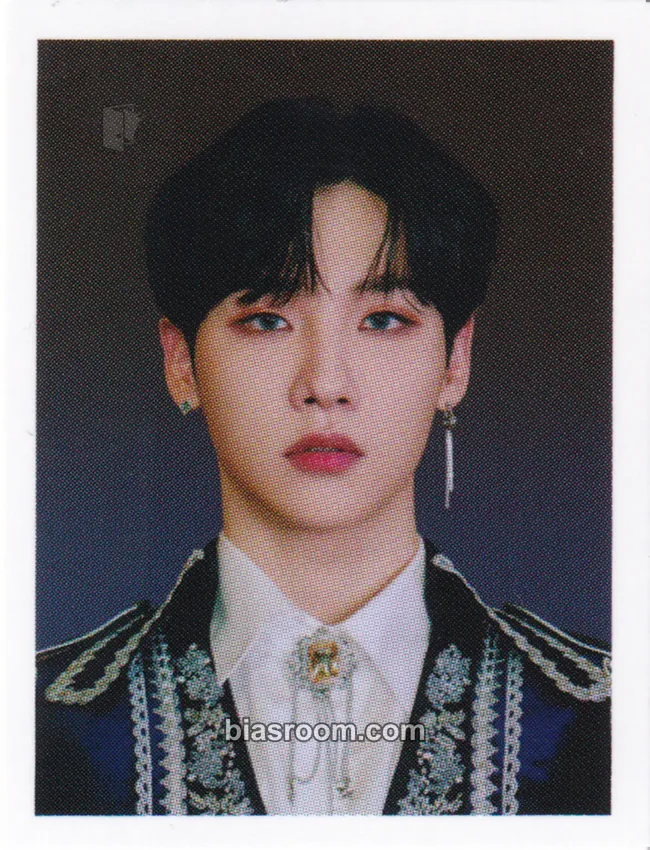 Woong SALUTE Photocard - AB6IX - AB6IX K-pop photocard