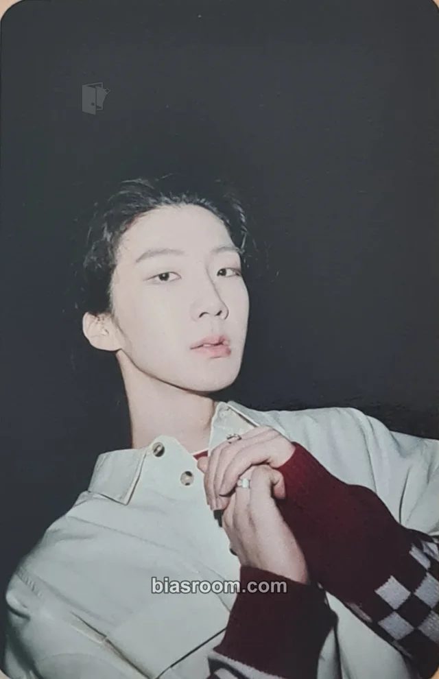 WINNER - Hoony - HOLIDAY Album digipack version weverse global shop (wvg) pob (pre-order benefit)