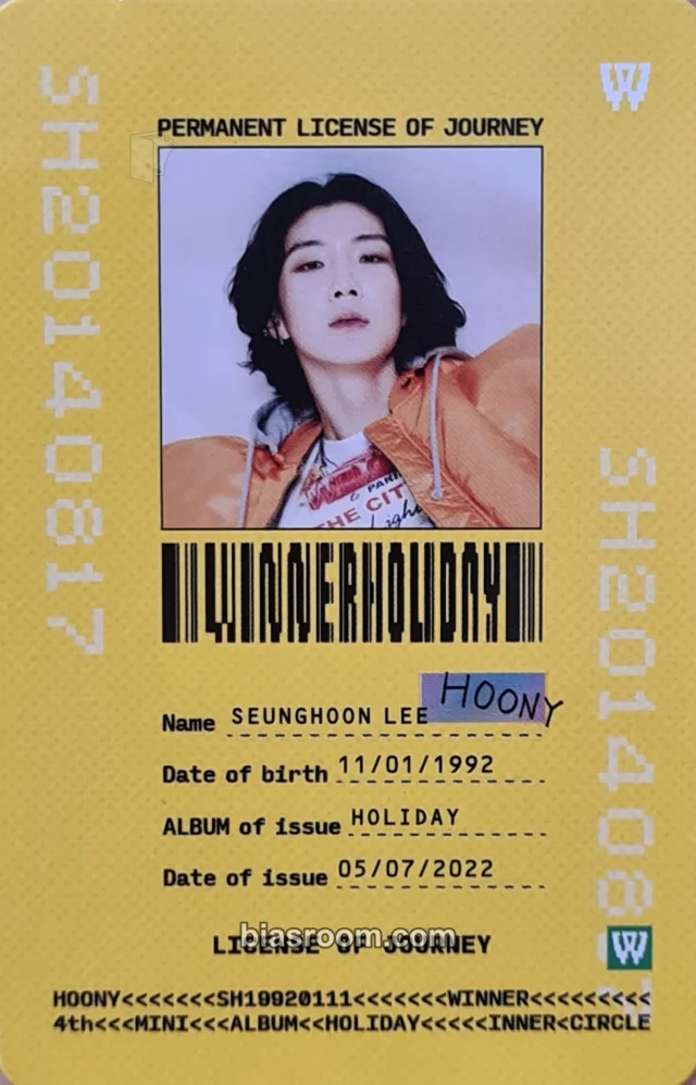 WINNER - Hoony - HOLIDAY Album photobook version album photocard day version id card