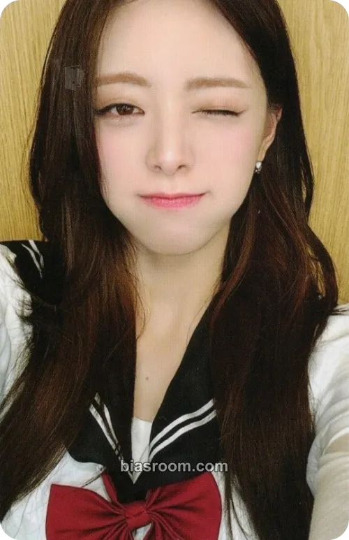 Yuna Motto Photocard - ITZY - ITZY K-pop photocard