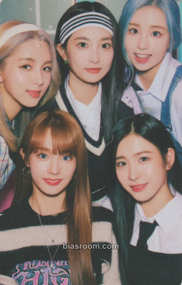 2023 Season's Greetings Photocard - WOOAH - WOOAH K-pop photocard