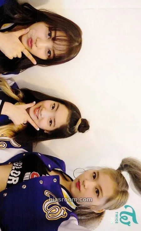 TWICE 