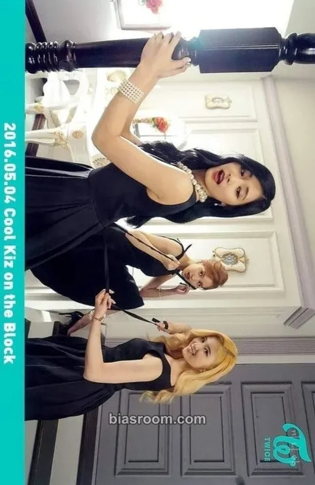 TWICE - Mina & Sana & Tzuyu - PAGE TWO Album broadcast
