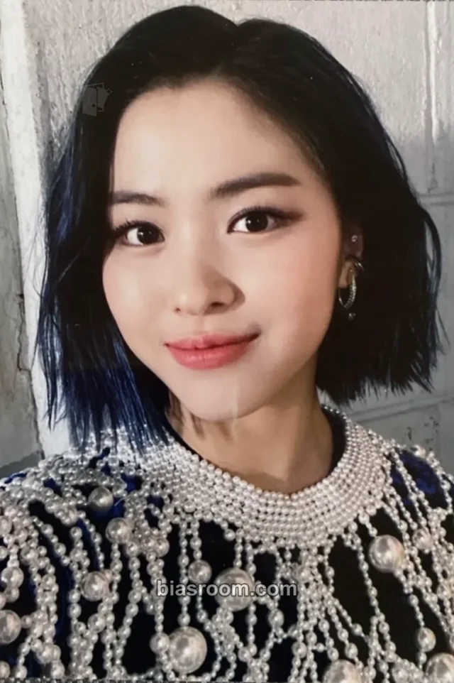 ITZY - Ryujin - IT’z ME Album photo print gacha event soundwave lucky draw (LD)