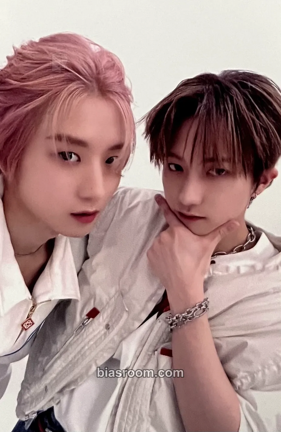 ÷ (NANUGI) Photocard - JustB - JustB K-pop photocard