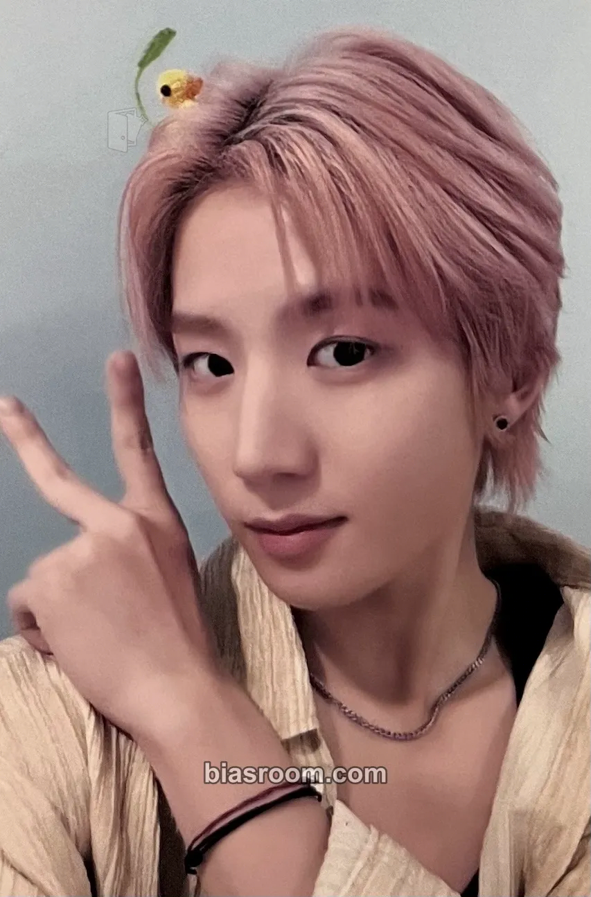 Geonu ÷ (NANUGI) Photocard - JustB - JustB K-pop photocard