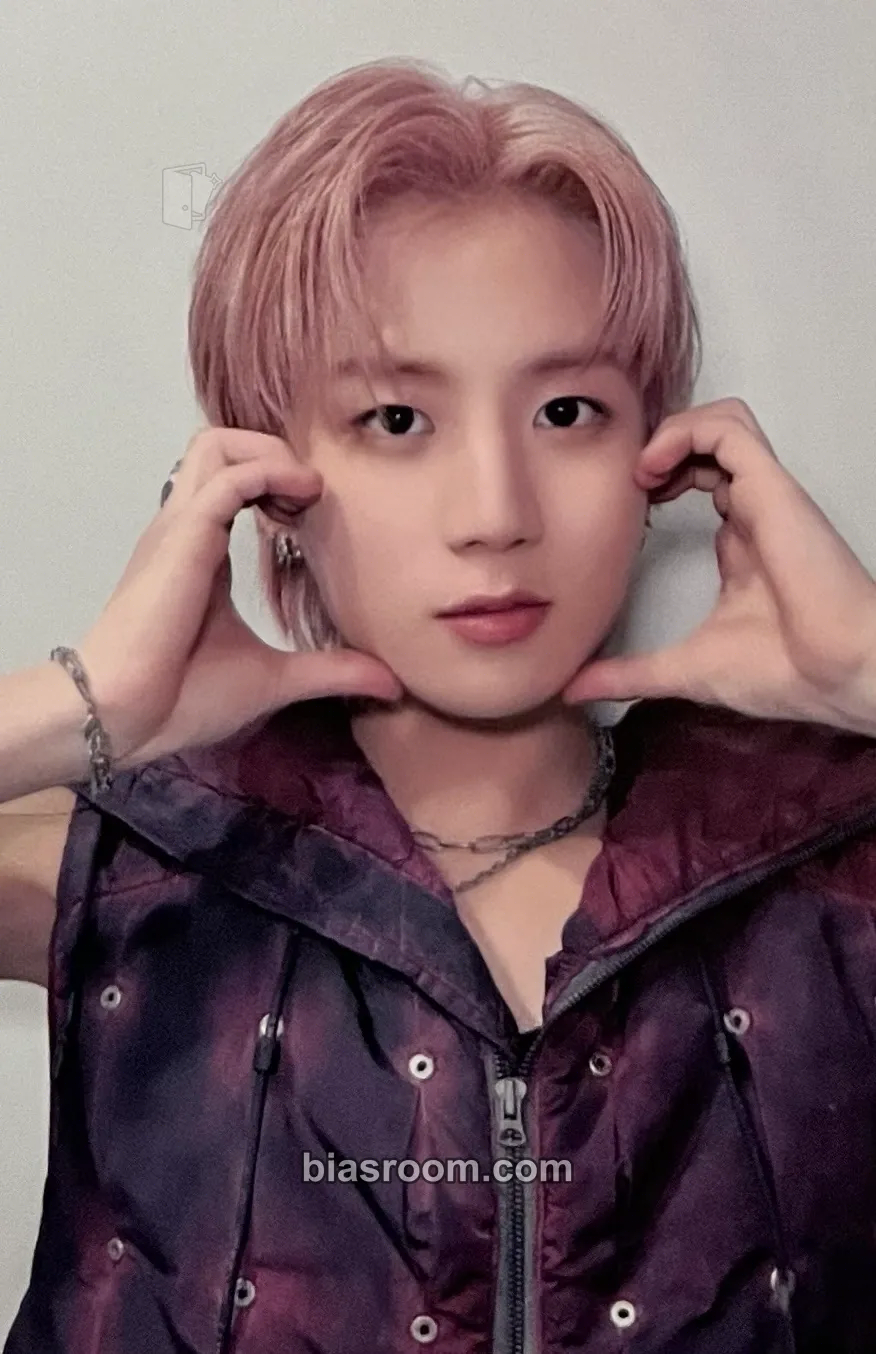 Geonu ÷ (NANUGI) Photocard - JustB - JustB K-pop photocard