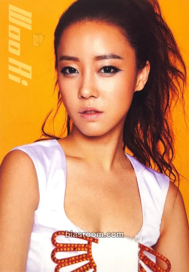 Rainbow - Woori - A (Japanese Version) Album trading card non-standard size