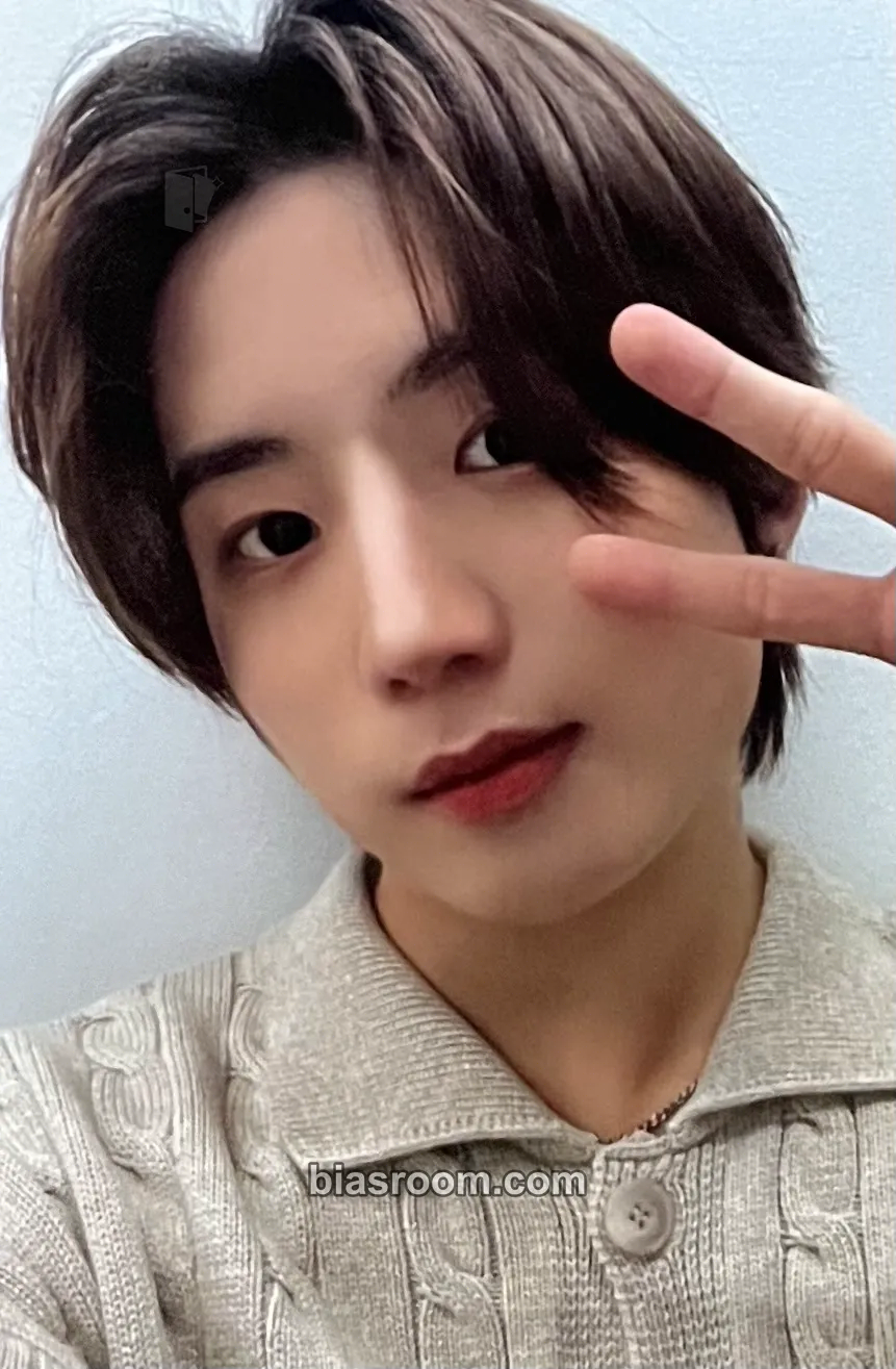 Geonu ÷ (NANUGI) Photocard - JustB - JustB K-pop photocard