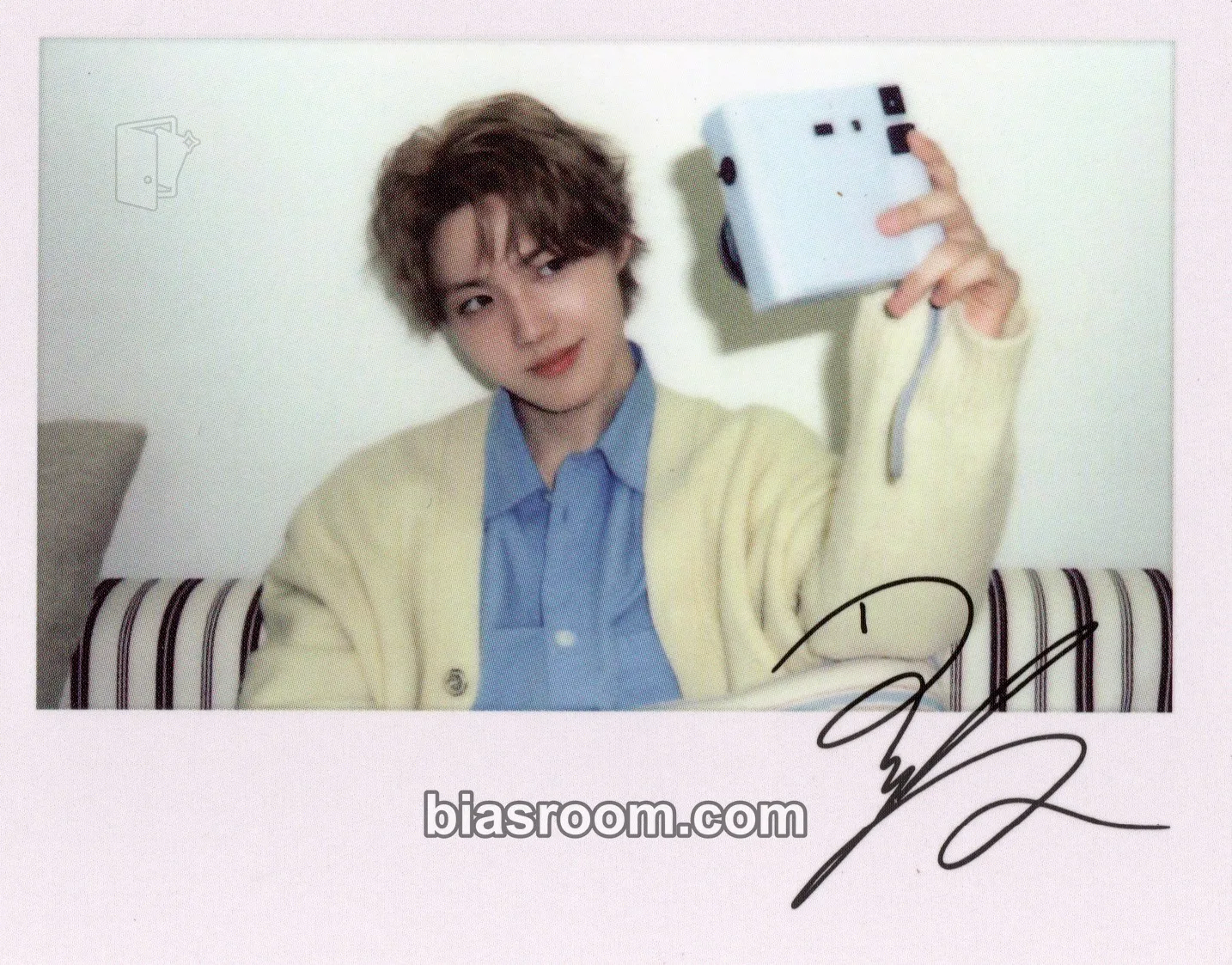 Doyoung 2026 Season's Greetings - Offstage: Soft days Photocard - TREASURE - TREASURE K-pop photocard