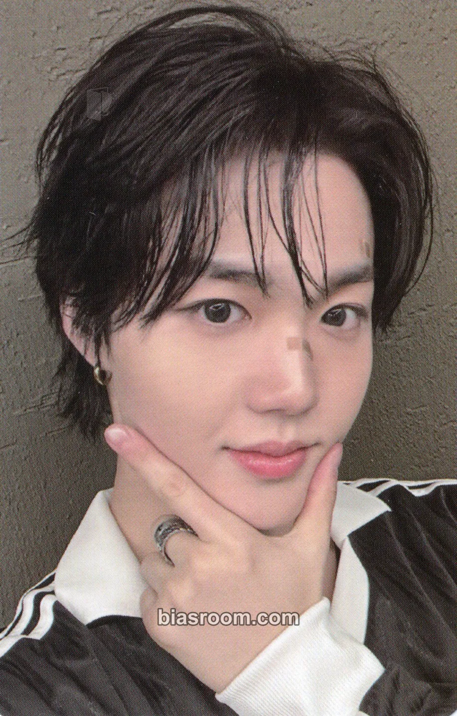 Doyoung Special Moment - 2025 Fan Concert Photocard - TREASURE - TREASURE K-pop photocard
