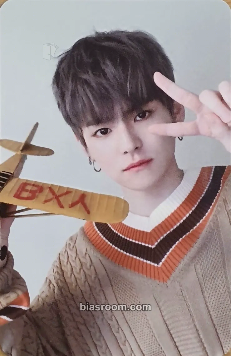 Yoshi THE FIRST STEP : TREASURE EFFECT Photocard - TREASURE - TREASURE K-pop photocard