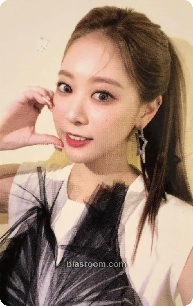 Bora Cherry Wish Photocard - Cherry Bullet - Cherry Bullet K-pop photocard