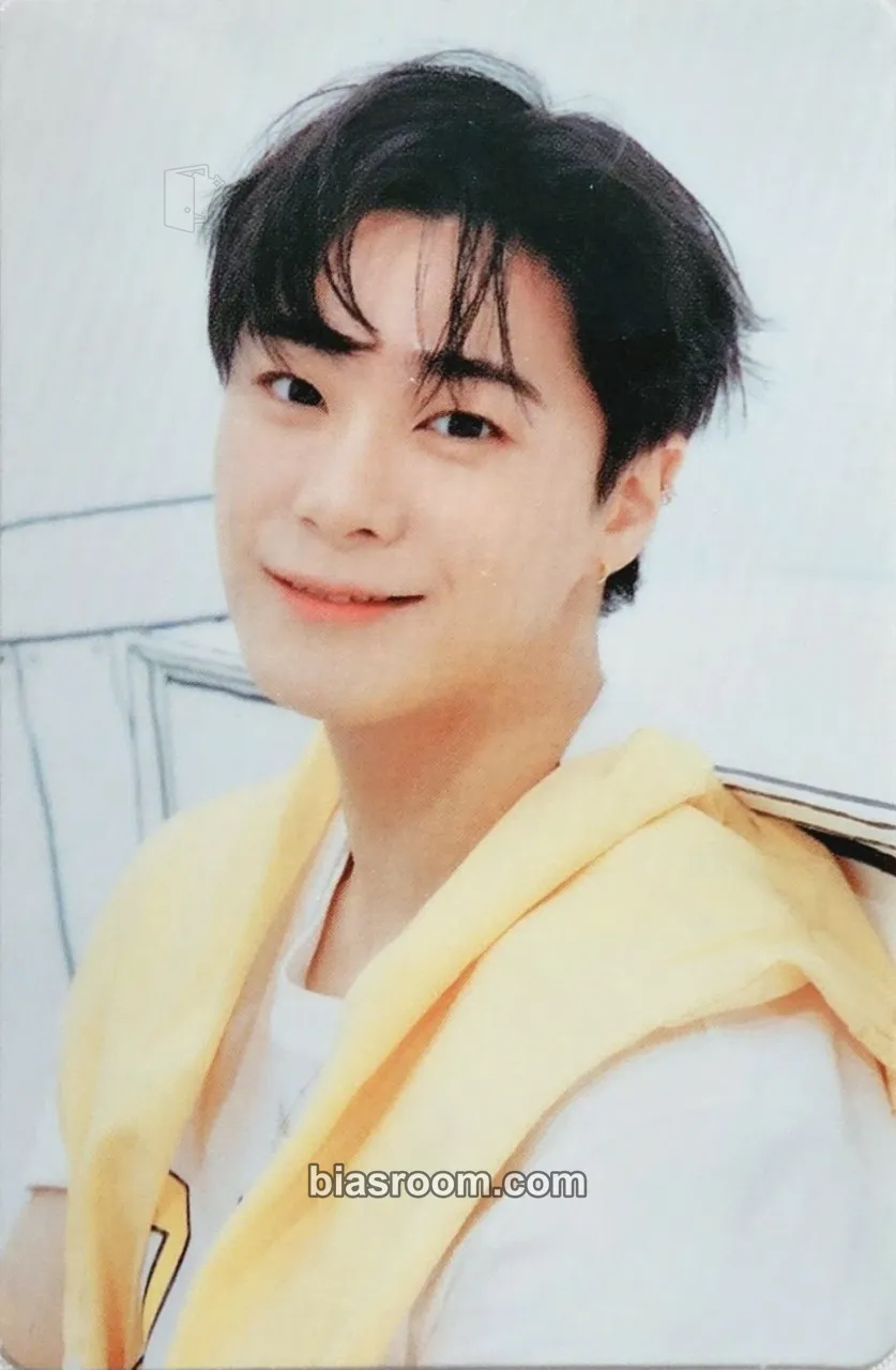 Moonbin 2023 Season’s Greetings Photocard - ASTRO - ASTRO K-pop photocard