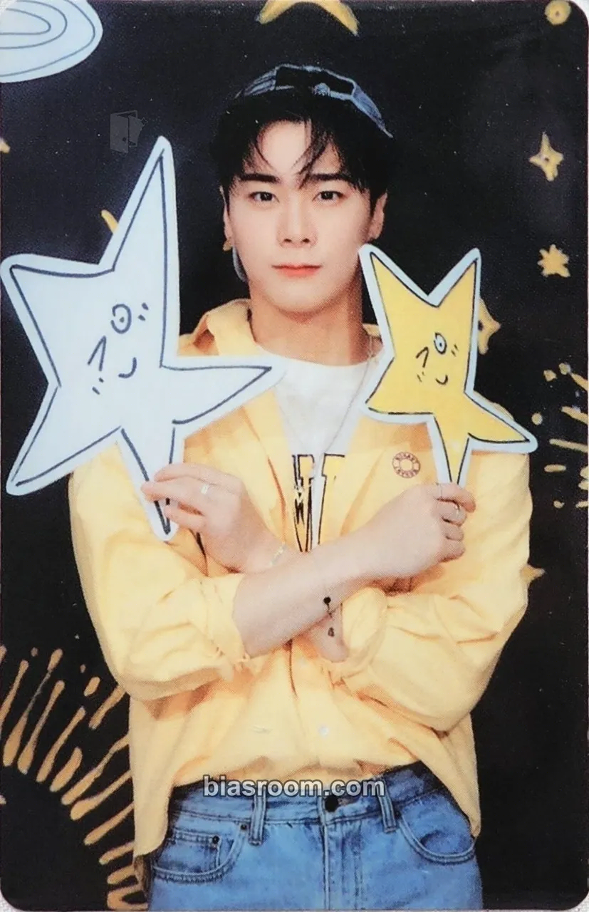 Moonbin 2023 Season’s Greetings Photocard - ASTRO - ASTRO K-pop photocard