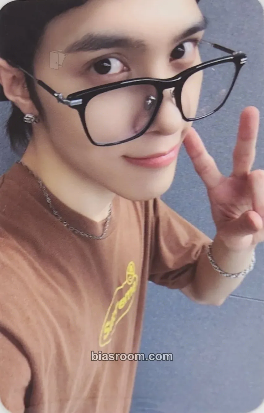 Hendery Frequency Photocard - WayV - WayV K-pop photocard