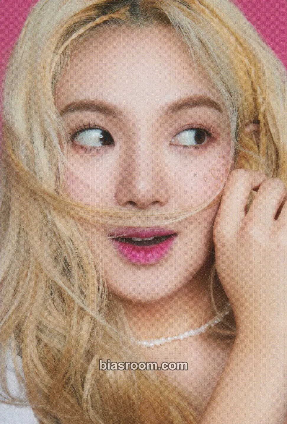 Hyoyeon Oh!GG SEASON'S GREETINGS 2020 Photocard - Girls' Generation - Girls' Generation K-pop photocard