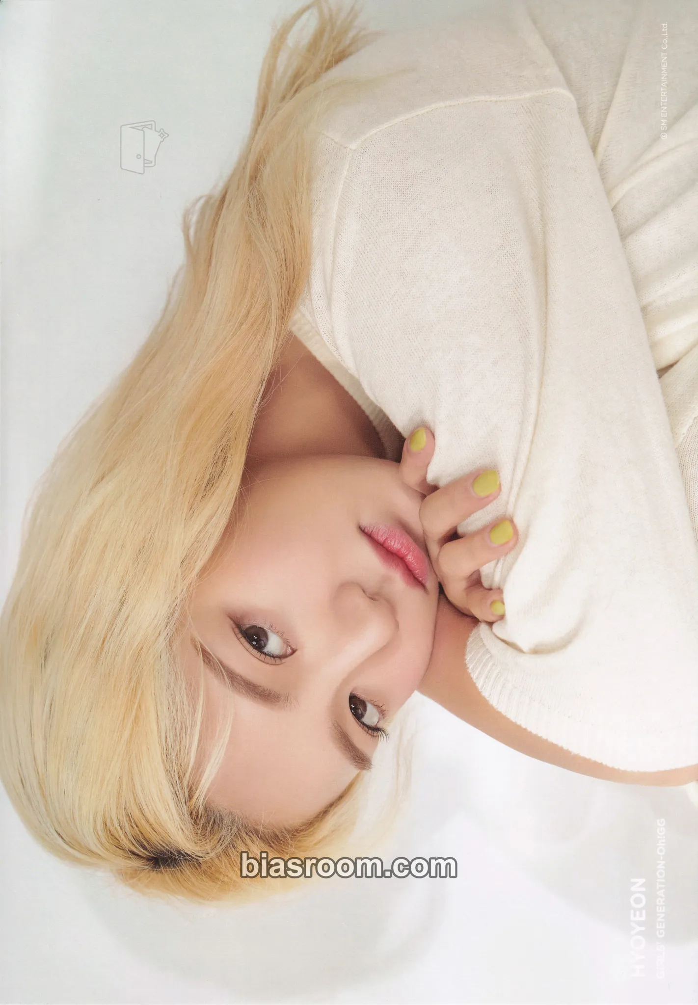 Hyoyeon Oh!GG SEASON'S GREETINGS 2020 Photocard - Girls' Generation - Girls' Generation K-pop photocard
