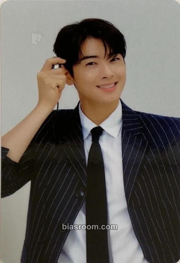 Cha Eun-woo 2023 Season’s Greetings Photocard - ASTRO - ASTRO K-pop photocard