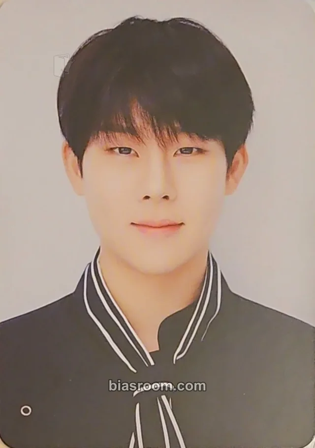 MONSTA X - Joohoney - MX Agent - Fancon Event merch photocard pants