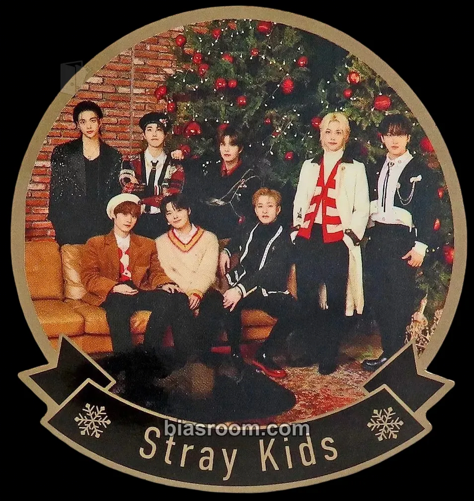 SHIBUYA109 XMAS x Stray Kids Photocard - Stray Kids - Stray Kids K-pop photocard