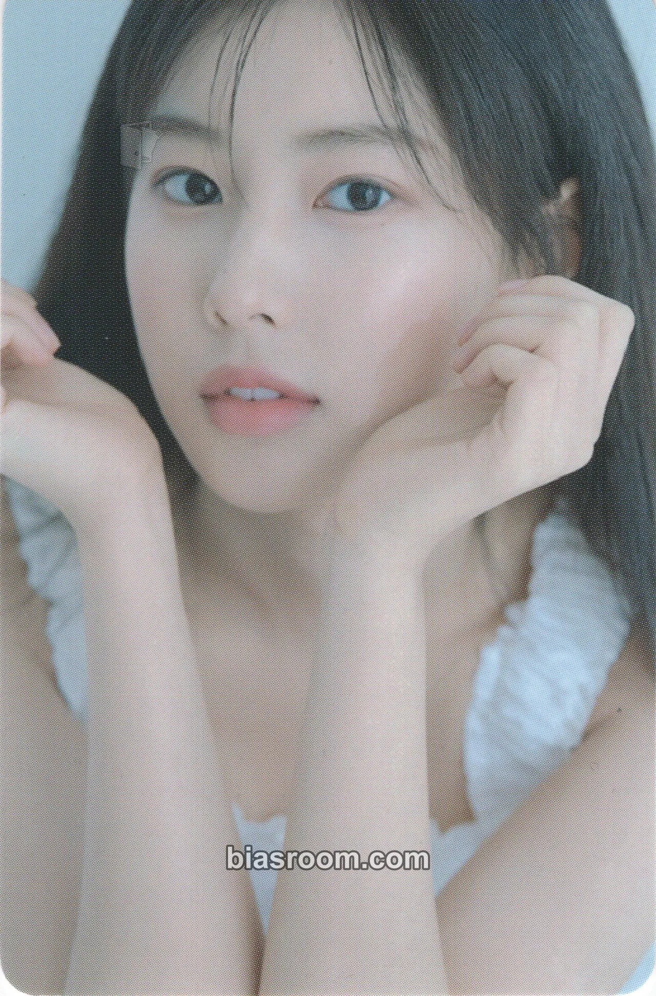 Hyewon 1st Photobook - Beauty Cut Photocard - Kang Hyewon - Kang Hyewon K-pop photocard