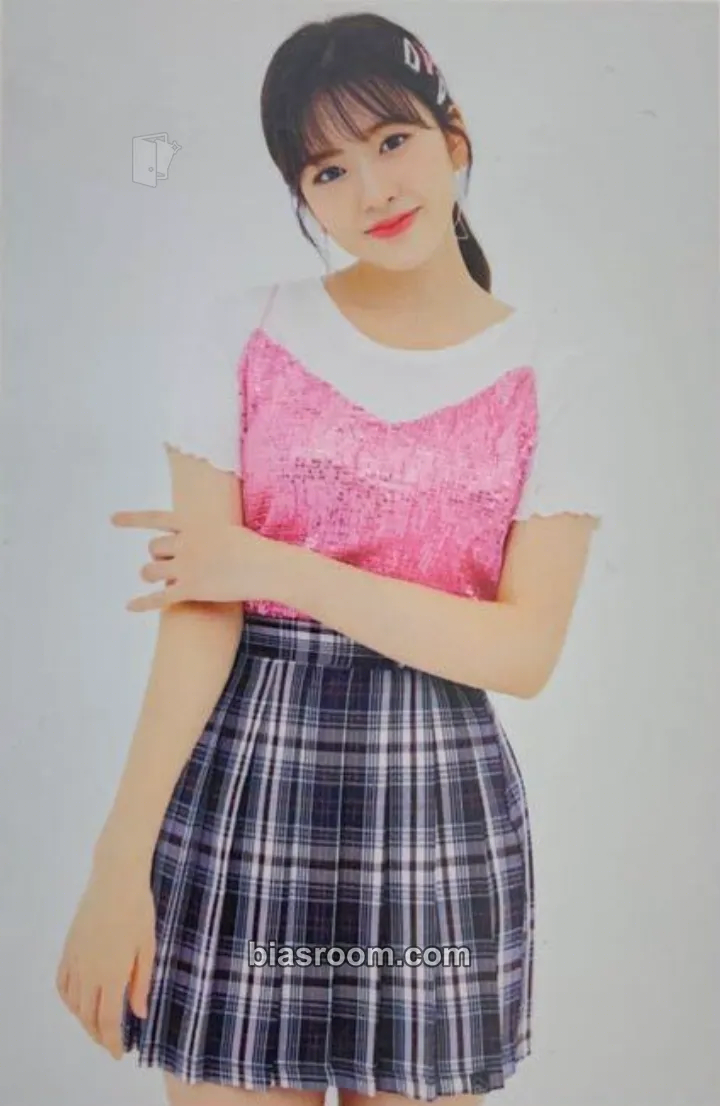 Yujin ONEIRIC THEATER Photocard - IZ*ONE - IZ*ONE K-pop photocard