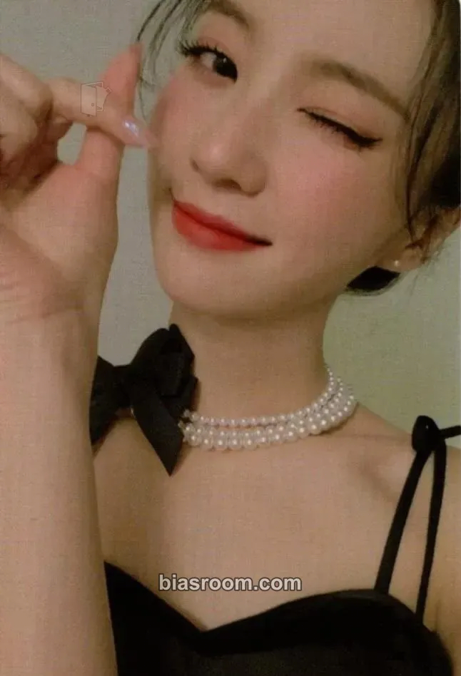 Yubin Real Love Photocard - OH MY GIRL - OH MY GIRL K-pop photocard