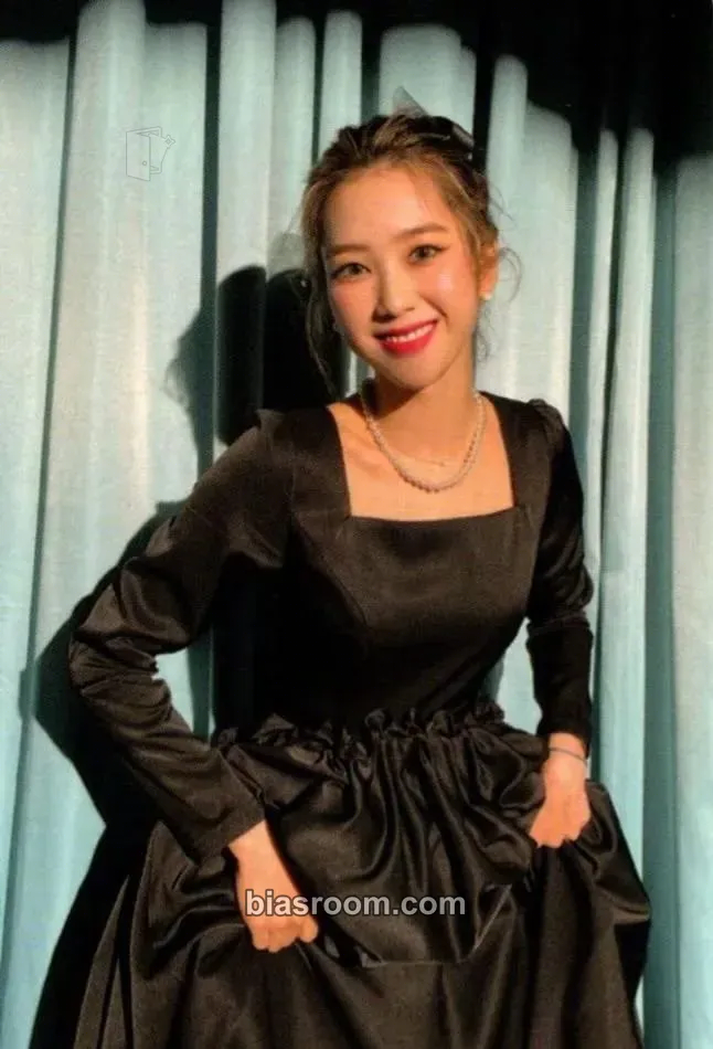 Jiho Real Love Photocard - OH MY GIRL - OH MY GIRL K-pop photocard