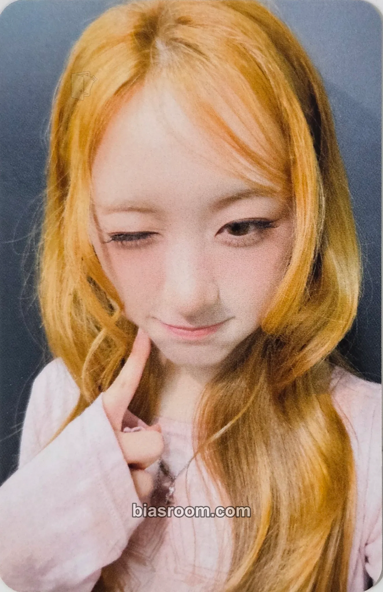 Liuyin Heart Byte : LEGACY Photocard - HEART OF WOMAN - HEART OF WOMAN K-pop photocard