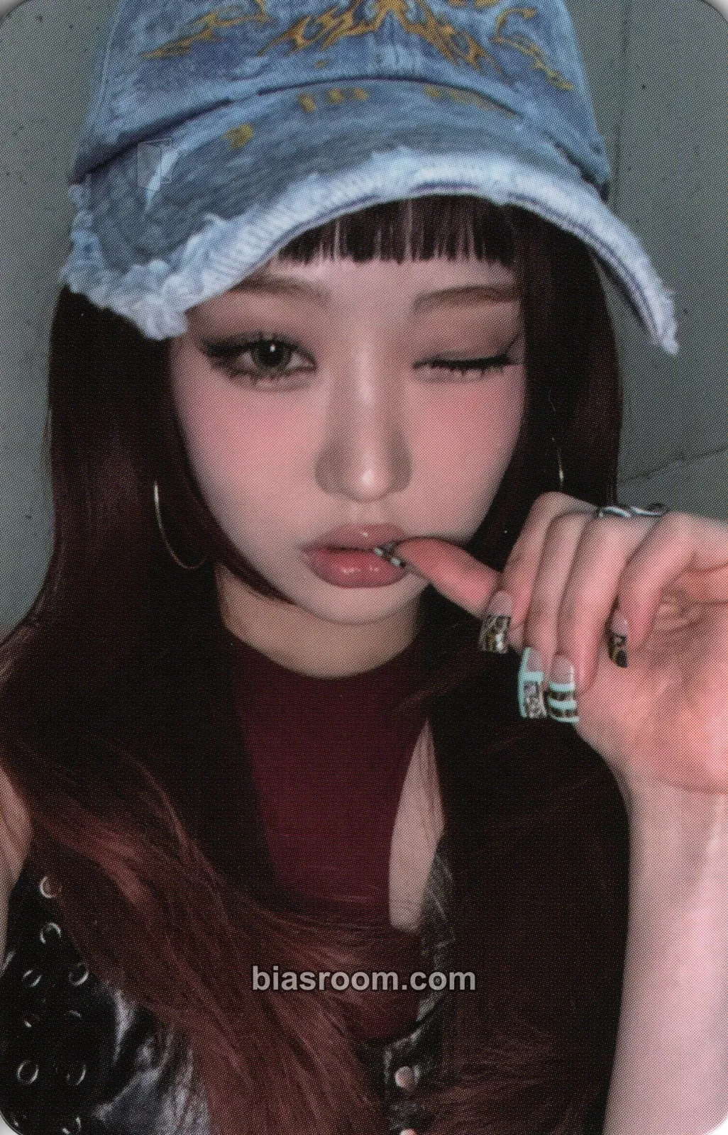 Liri Heart Byte : LEGACY Photocard - HEART OF WOMAN - photocard K-pop di HEART OF WOMAN