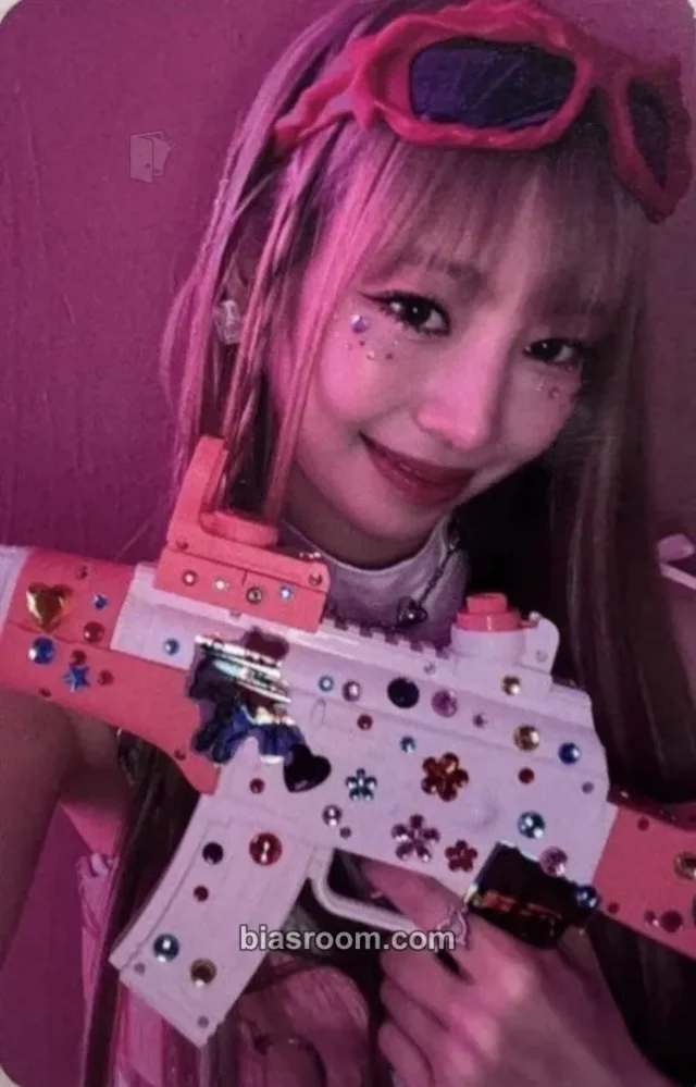 UNIS - Nana - WE UNIS Album manila day 2 venue-limited lucky draw (LD)
