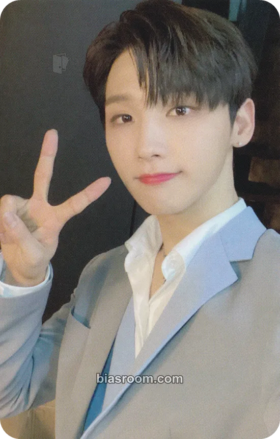 Woong VIVID Photocard - AB6IX - AB6IX K-pop photocard