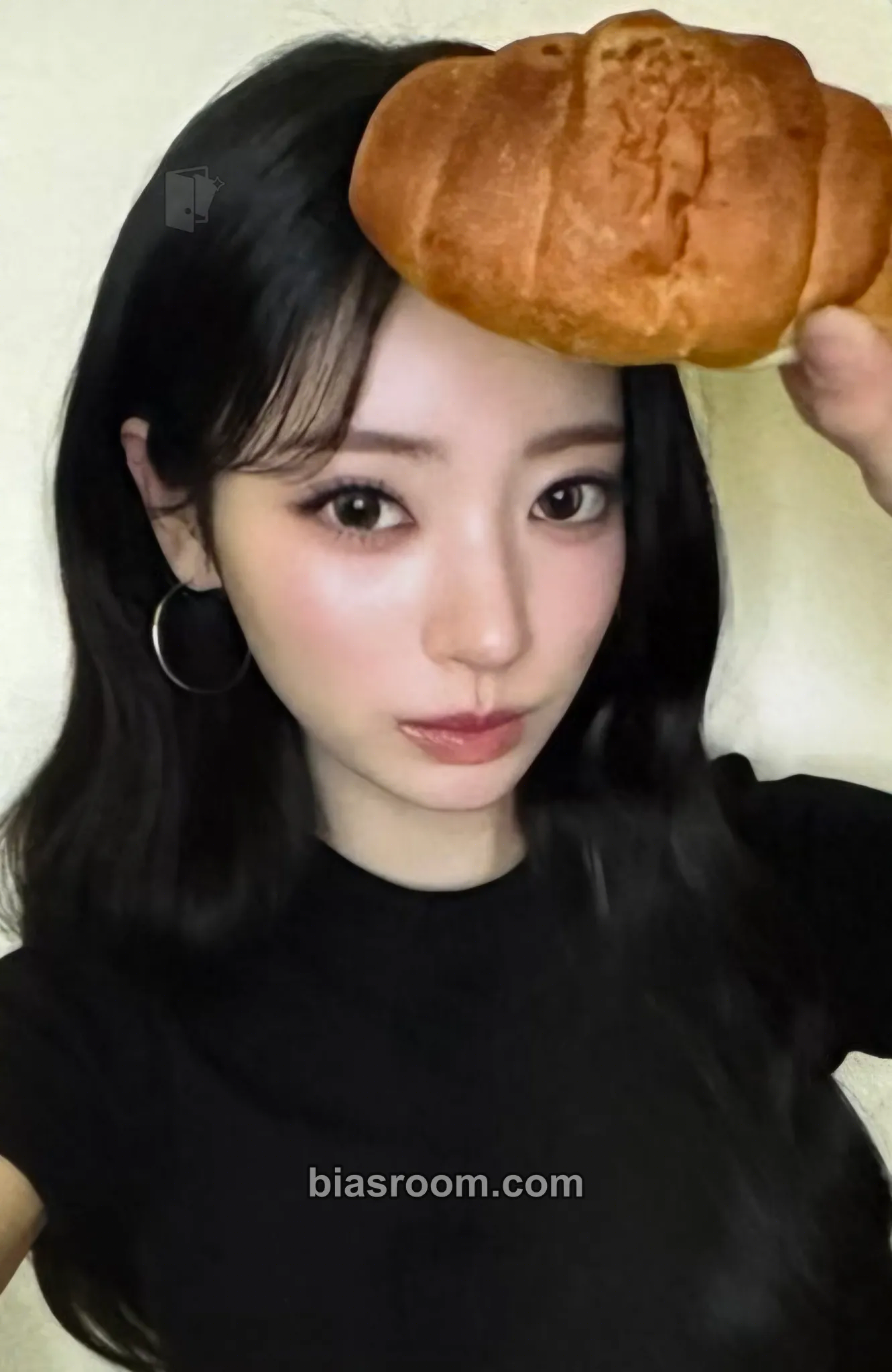 Anna BITE NOW Photocard - MEOVV - MEOVV K-pop photocard