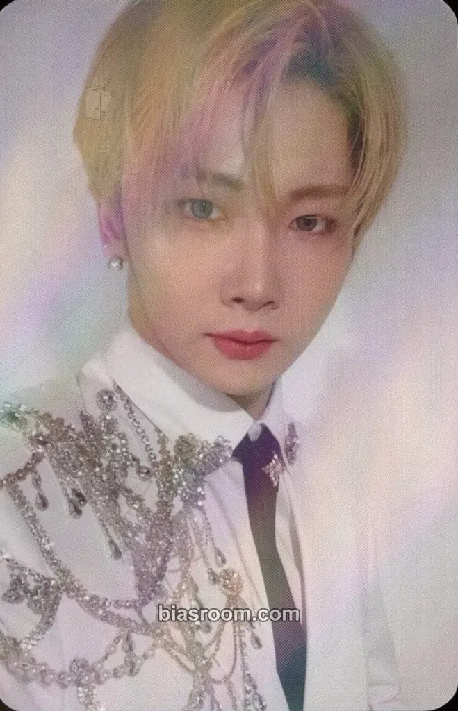 Hoyoung 2022 VERIVERY CONCERT PAGE : O Photocard - VERIVERY - VERIVERY K-pop photocard