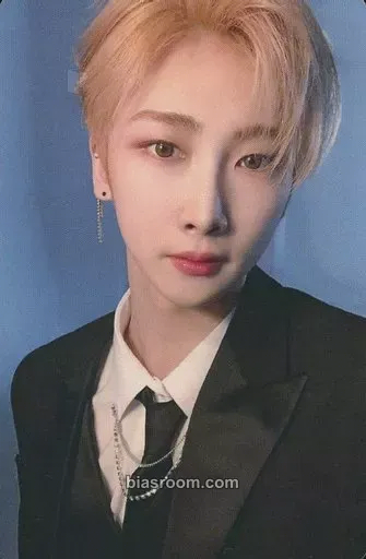 Hoyoung Series 'O' Round 1 : Hall Photocard - VERIVERY - VERIVERY K-pop photocard