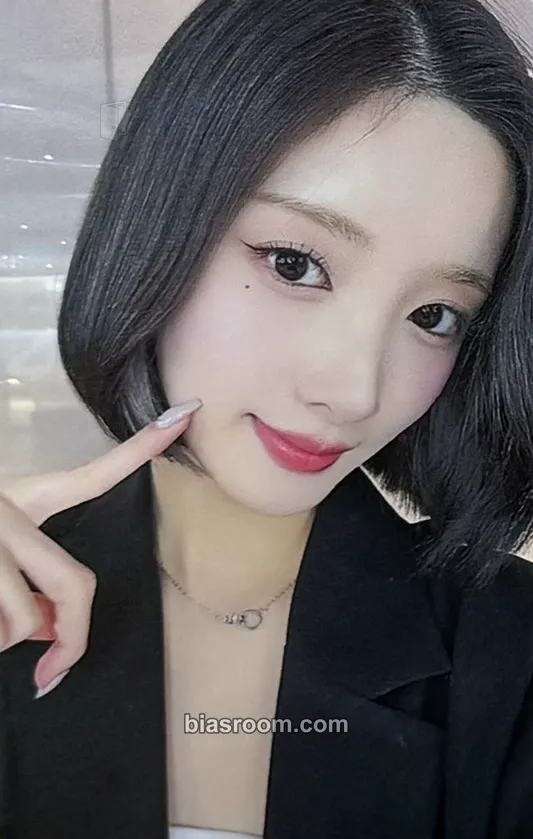 Yuki BXX Photocard - PURPLE KISS - PURPLE KISS K-pop photocard