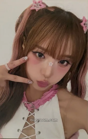 Yena Mirror Mirror / STAR! (feat. Hatsune Miku Photocard - Yena K-pop photocard