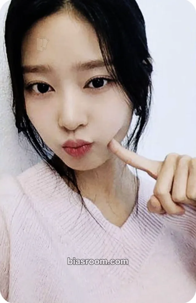 IZ*ONE - Minju - [MINJU] SOLO FAN MEETING "BLOOMING STORY” Event photocard set