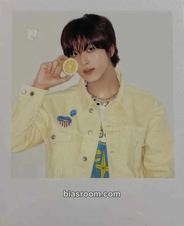 Haechan 2026 Season’s Greetings Photocard - NCT DREAM - NCT DREAM K-pop photocard