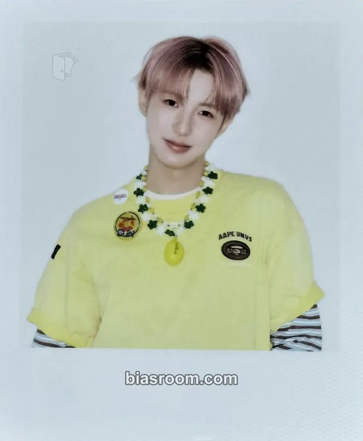 Renjun 2026 Season’s Greetings Photocard - NCT DREAM - NCT DREAM K-pop photocard