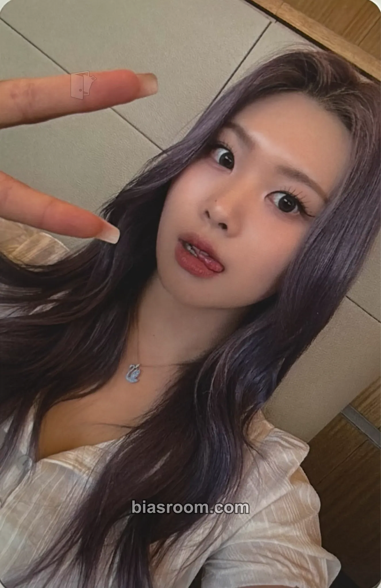 Swan On The Violet Photocard - PURPLE KISS - PURPLE KISS K-pop photocard