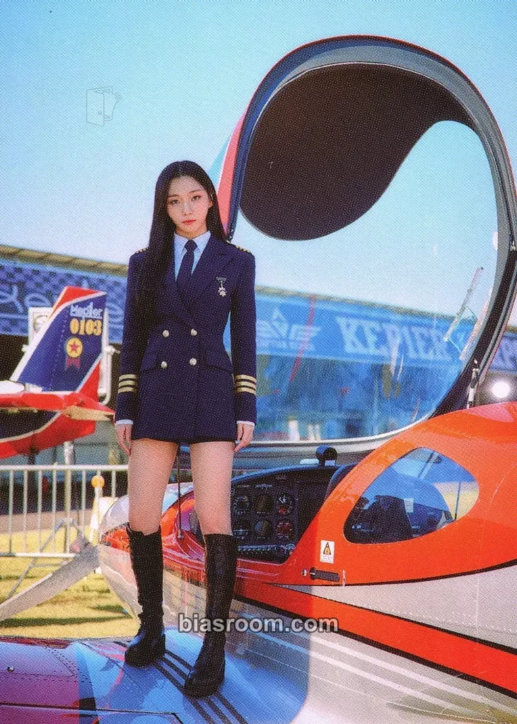 Youngeun FLY HIGH: Japan Fan Concert 2024 Photocard - Kep1er - Kep1er K-pop photocard